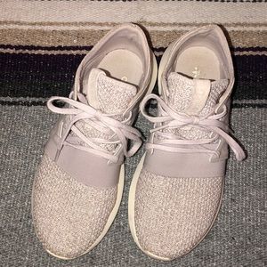 ADIDAS TUBULAR SNEAKER